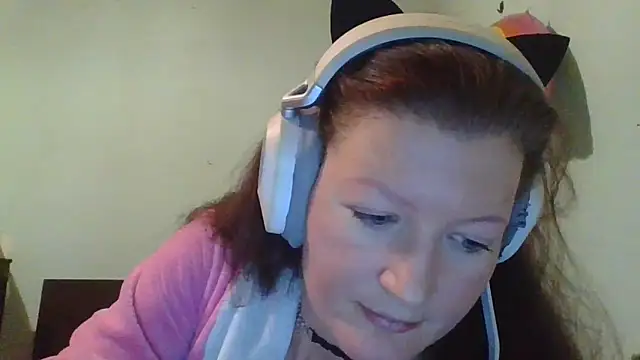 Snapshot of Analimado18 chatting on October 6, 8:39 pm Analimado18 online show from October 6, 8:39 pm