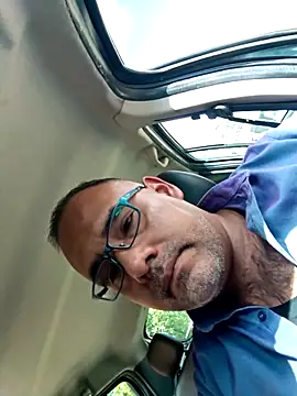 Snapshot of PhillDrake11 chatting on February 11, 2:11 pm PhillDrake11 online show from February 11, 2:11 pm