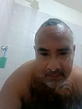 Snapshot of PhillDrake11 chatting on February 20, 3:25 am PhillDrake11 online show from February 20, 3:25 am