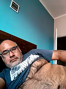 Snapshot of PhillDrake11 chatting on May 3, 5:08 pm PhillDrake11 online show from May 3, 5:08 pm