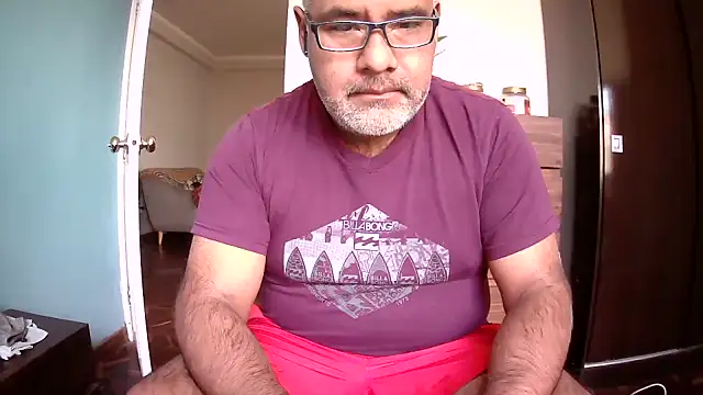 Snapshot of PhillDrake11 chatting on May 28, 4:26 pm PhillDrake11 online show from May 28, 4:26 pm