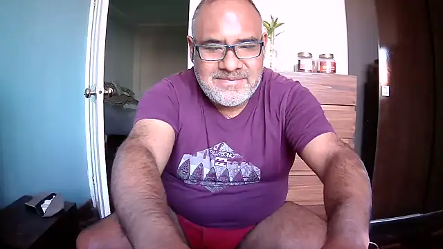 Snapshot of PhillDrake11 chatting on June 21, 5:59 pm PhillDrake11 online show from June 21, 5:59 pm