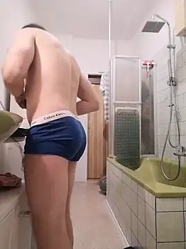 Snapshot of Bblfgbb chatting on November 9, 9:13 pm Bblfgbb online show from November 9, 9:13 pm