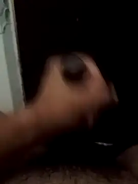 Snapshot of Deluxe_dick chatting on January 19, 4:33 am Deluxe dick online show from January 19, 4:33 am