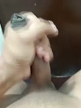 Snapshot of Deluxe_dick chatting on September 18, 12:18 pm Deluxe dick online show from September 18, 12:18 pm