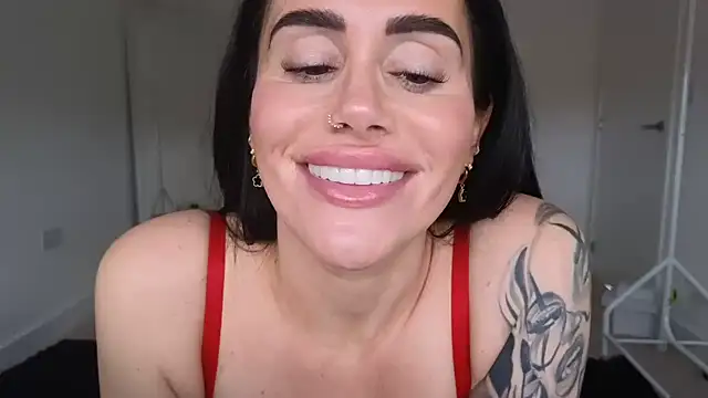 Snapshot of LibbyLoveHeartx chatting on July 29, 8:34 am LibbyLoveHeartx online show from July 29, 8:34 am