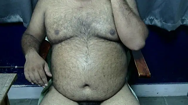 Snapshot of hairysubcub_70 chatting on June 18, 4:57 am hairysubcub 70 online show from June 18, 4:57 am