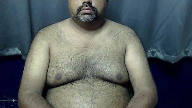 Snapshot of hairysubcub_70 chatting on June 20, 6:27 am hairysubcub 70 online show from June 20, 6:27 am