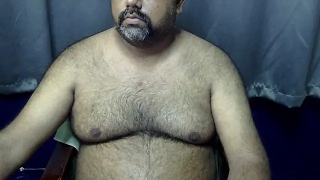 Snapshot of hairysubcub_70 chatting on June 25, 4:23 am hairysubcub 70 online show from June 25, 4:23 am