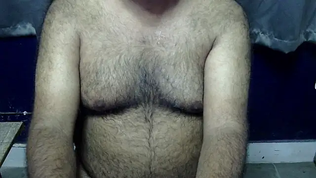 Snapshot of hairysubcub_70 chatting on July 1, 4:18 pm hairysubcub 70 online show from July 1, 4:18 pm