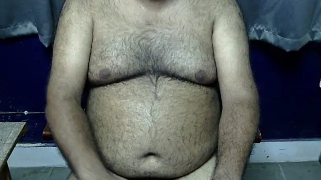 Snapshot of hairysubcub_70 chatting on July 3, 4:30 am hairysubcub 70 online show from July 3, 4:30 am