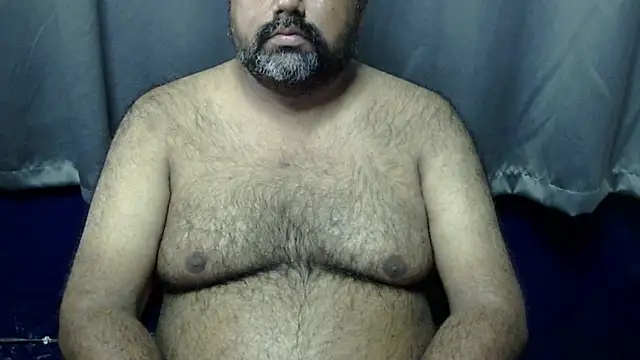 Snapshot of hairysubcub_70 chatting on July 4, 7:03 am hairysubcub 70 online show from July 4, 7:03 am