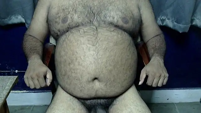 Snapshot of hairysubcub_70 chatting on July 6, 3:58 pm hairysubcub 70 online show from July 6, 3:58 pm