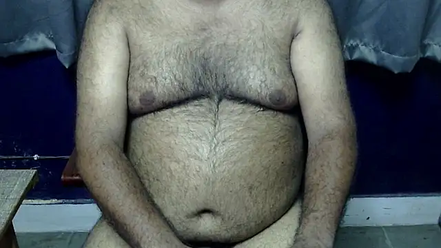Snapshot of hairysubcub_70 chatting on July 7, 7:09 am hairysubcub 70 online show from July 7, 7:09 am
