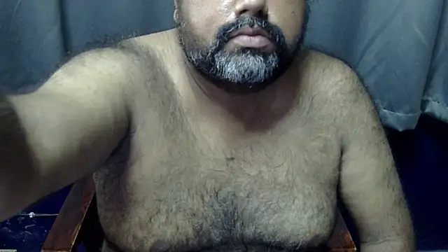 Snapshot of hairysubcub_70 chatting on July 8, 6:40 am hairysubcub 70 online show from July 8, 6:40 am