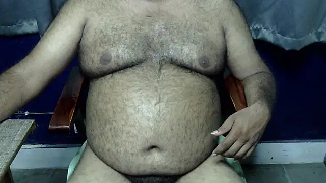 Snapshot of hairysubcub_70 chatting on July 14, 10:21 am hairysubcub 70 online show from July 14, 10:21 am