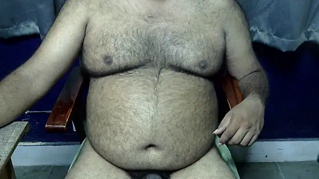 Snapshot of hairysubcub_70 chatting on July 15, 4:07 am hairysubcub 70 online show from July 15, 4:07 am
