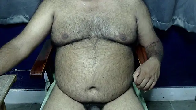 Snapshot of hairysubcub_70 chatting on July 17, 4:34 pm hairysubcub 70 online show from July 17, 4:34 pm