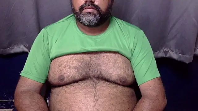 Snapshot of hairysubcub_70 chatting on July 19, 5:55 am hairysubcub 70 online show from July 19, 5:55 am