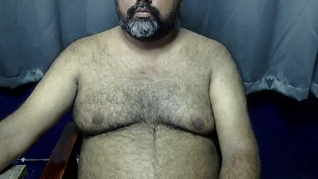 Snapshot of hairysubcub_70 chatting on July 20, 11:12 am hairysubcub 70 online show from July 20, 11:12 am