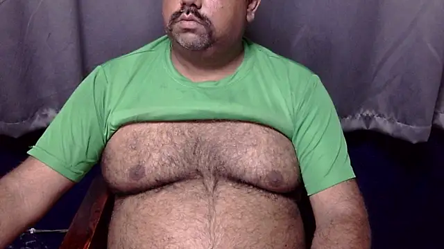 Snapshot of hairysubcub_70 chatting on July 25, 6:44 am hairysubcub 70 online show from July 25, 6:44 am