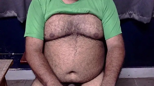 Snapshot of hairysubcub_70 chatting on July 30, 4:22 am hairysubcub 70 online show from July 30, 4:22 am