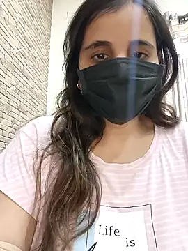 Snapshot of tinaarora chatting on January 15, 6:01 am tinaarora online show from January 15, 6:01 am