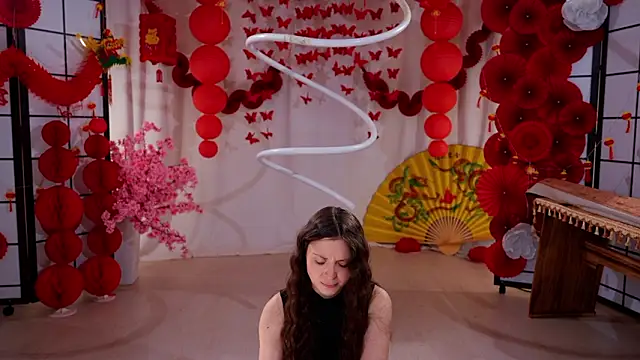 KittyCaitlin online show from March 4, 5:41 pm