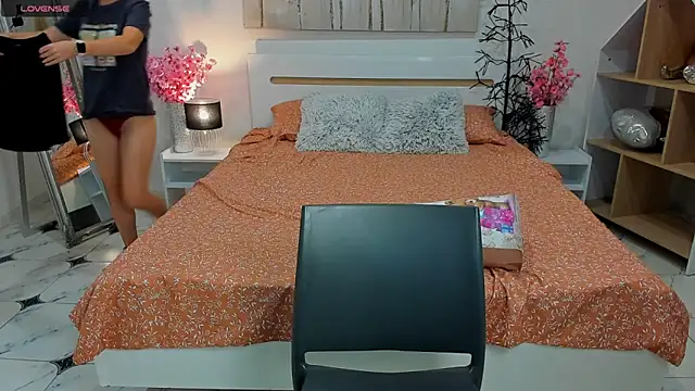 Snapshot of CharmedDoll chatting on September 25, 6:17 am CharmedDoll online show from September 25, 6:17 am