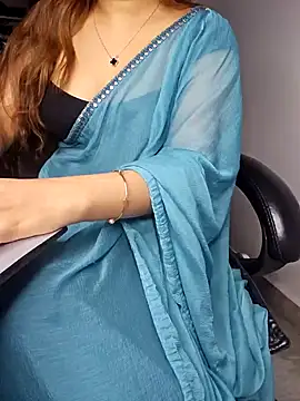 Snapshot of aliyaah_singh chatting on January 20, 10:48 pm aliyaah singh online show from January 20, 10:48 pm