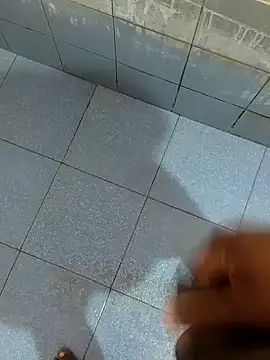 dinesh682 online show from October 20, 12:27 pm