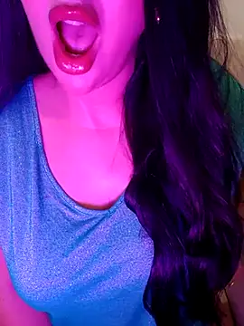 Snapshot of Queen_sousou chatting on June 26, 12:37 am Queen sousou online show from June 26, 12:37 am