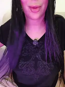 Snapshot of Queen_sousou chatting on July 5, 9:22 pm Queen sousou online show from July 5, 9:22 pm