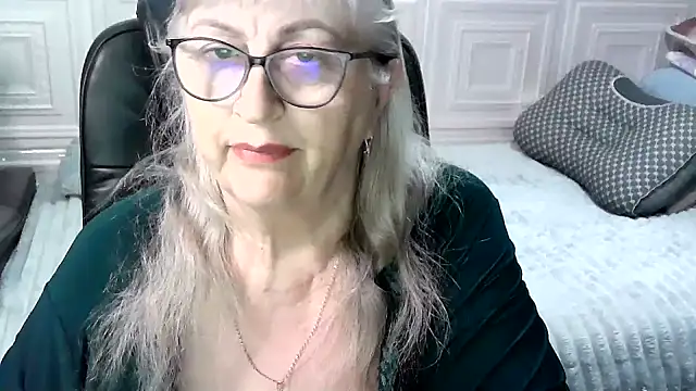 LolkaAlyss online show from April 22, 9:27 pm