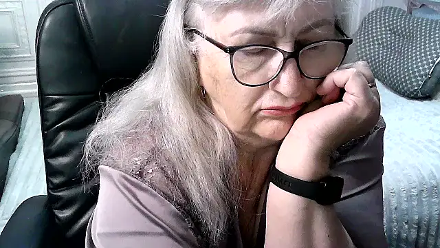 Snapshot of LolkaAlyss chatting on May 25, 4:18 am LolkaAlyss online show from May 25, 4:18 am