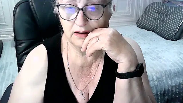 Snapshot of LolkaAlyss chatting on May 28, 8:00 am LolkaAlyss online show from May 28, 8:00 am