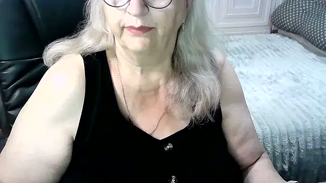 Snapshot of LolkaAlyss chatting on June 6, 6:07 am LolkaAlyss online show from June 6, 6:07 am