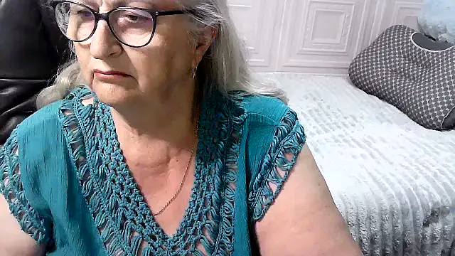 Snapshot of LolkaAlyss chatting on June 16, 10:01 pm LolkaAlyss online show from June 16, 10:01 pm