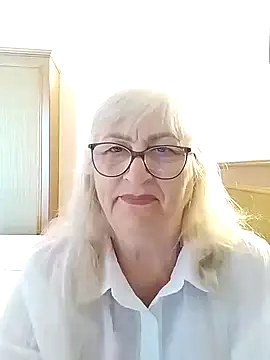 Snapshot of LolkaAlyss chatting on June 22, 1:52 pm LolkaAlyss online show from June 22, 1:52 pm