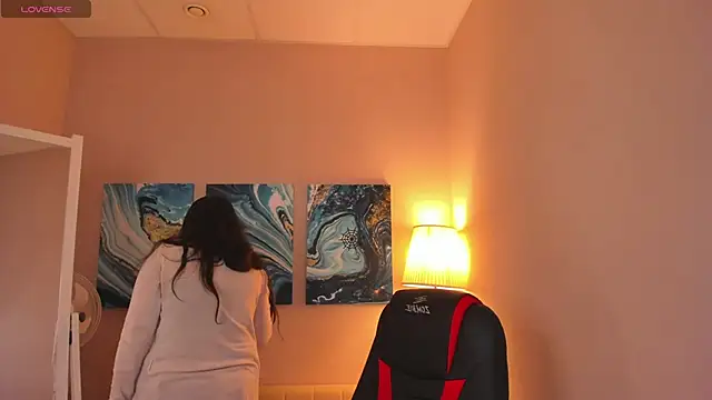 BattyMoll online show from January 8, 3:39 pm