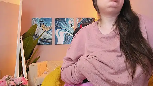 BattyMoll online show from February 11, 6:22 pm