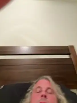 Snapshot of zeus337 chatting on November 10, 4:11 am zeus337 online show from November 10, 4:11 am