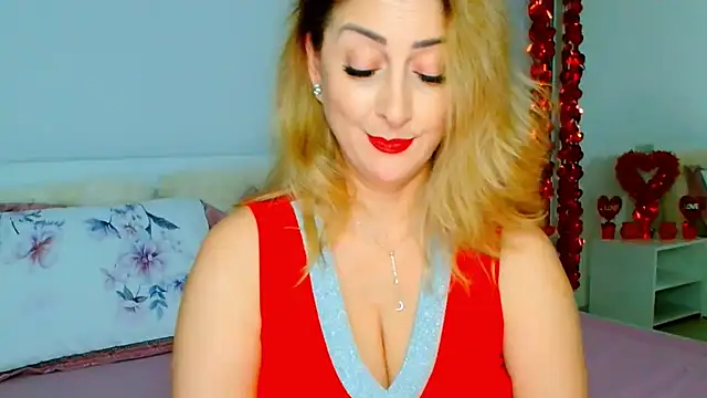 Snapshot of Tyana40 chatting on February 17, 5:36 am Tyana40 online show from February 17, 5:36 am