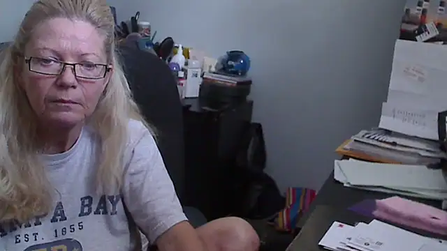 XTRAHORNYONE online show from January 11, 2:04 pm