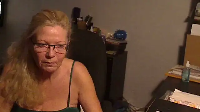 XTRAHORNYONE online show from February 7, 12:20 am