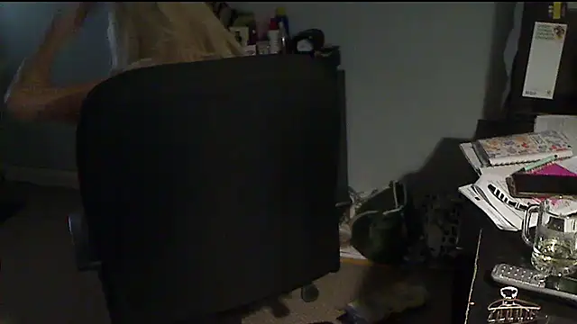 XTRAHORNYONE online show from November 21, 3:38 am