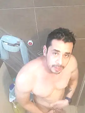 Snapshot of towers_j chatting on February 18, 6:47 pm towers j online show from February 18, 6:47 pm