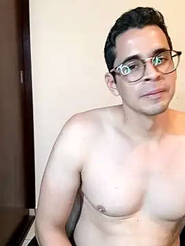 Snapshot of towers_j chatting on February 21, 8:16 pm towers j online show from February 21, 8:16 pm