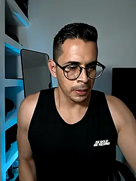 Snapshot of towers_j chatting on September 22, 11:18 pm towers j online show from September 22, 11:18 pm