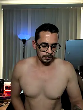 Snapshot of towers_j chatting on October 1, 11:22 pm towers j online show from October 1, 11:22 pm